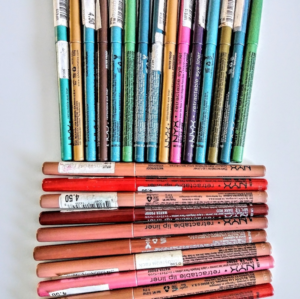 Nyx Waterproof Retractable Bundle.